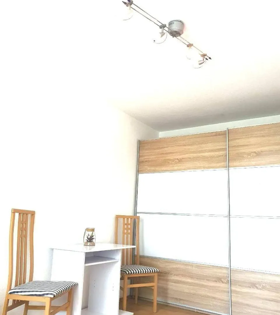 Апартаменты Messe Appartement Hannover 3Rooms And Balcony